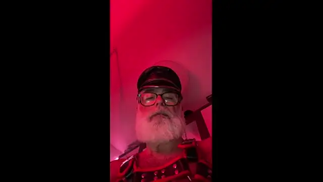 Snapshot of LeatherSdaddy chatting on 11-29-25, 10:13 LeatherSdaddy online show from 11-29-25, 10:13