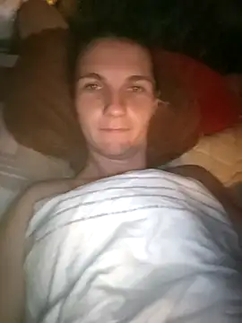 Snapshot of Lolly201008 chatting on 11-12-25, 06:36 Lolly201008 online show from 11-12-25, 06:36