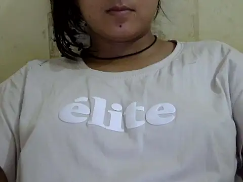 Snapshot of Anika_Singh chatting on 04-29-26, 03:27 Anika Singh online show from 04-29-26, 03:27