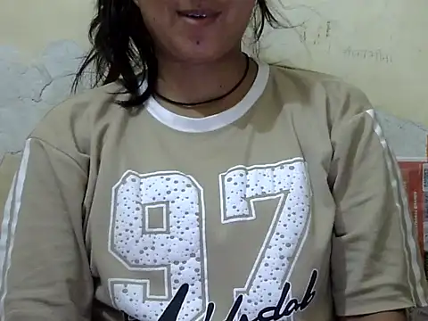 Snapshot of Anika_Singh chatting on 05-03-26, 05:52 Anika Singh online show from 05-03-26, 05:52