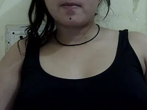 Snapshot of Anika_Singh chatting on 05-22-26, 04:23 Anika Singh online show from 05-22-26, 04:23