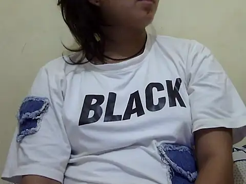 Snapshot of Anika_Singh chatting on 06-09-26, 09:54 Anika Singh online show from 06-09-26, 09:54