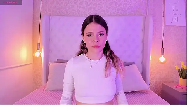 sienna bloo online show from 11-30-25, 12:58