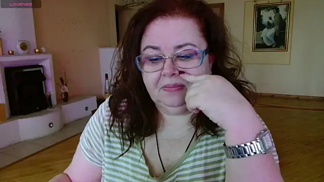 Natali-Gucci online show from 04-10-26, 09:25