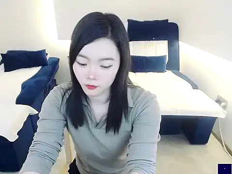 Snapshot of Shaurk chatting on 12-02-25, 02:39 Shaurk online show from 12-02-25, 02:39