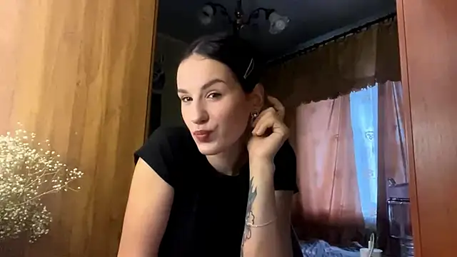 Snapshot of AliciaCapehart chatting on 11-24-25, 06:13 AliciaCapehart online show from 11-24-25, 06:13