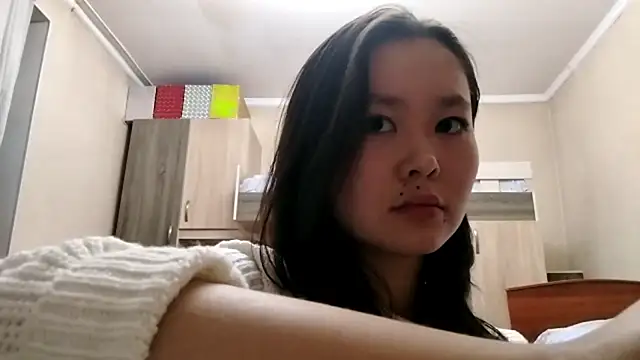 Snapshot of HuldaKye chatting on 11-20-25, 12:27 HuldaKye online show from 11-20-25, 12:27