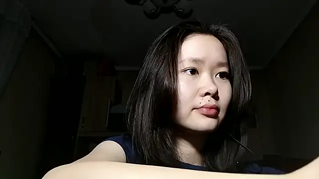 Snapshot of HuldaKye chatting on 11-24-25, 12:05 HuldaKye online show from 11-24-25, 12:05