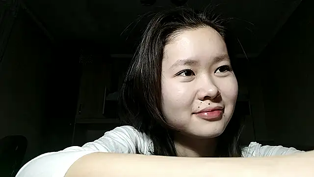 Snapshot of HuldaKye chatting on 11-25-25, 12:16 HuldaKye online show from 11-25-25, 12:16