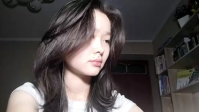 Snapshot of HuldaKye chatting on 12-02-25, 12:21 HuldaKye online show from 12-02-25, 12:21