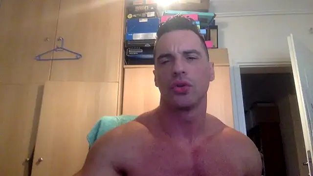 Snapshot of bubblemaleass35 chatting on 11-18-25, 11:14 bubblemaleass35 online show from 11-18-25, 11:14