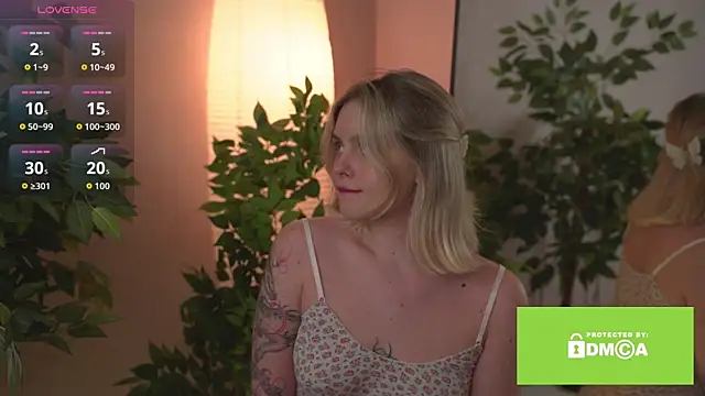 Snapshot of LilithEve_ chatting on 11-12-25, 03:23 LilithEve online show from 11-12-25, 03:23