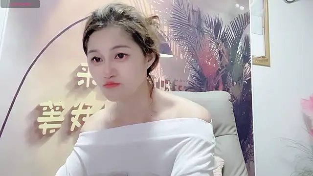 Snapshot of Summer-C chatting on 07-19-26, 10:24 Summer-C online show from 07-19-26, 10:24
