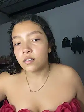 Snapshot of PetiteKattia chatting on 01-12-26, 12:49 PetiteKattia online show from 01-12-26, 12:49