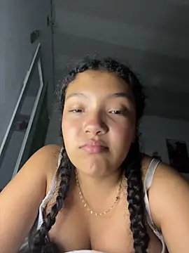 Snapshot of PetiteKattia chatting on 02-07-26, 04:38 PetiteKattia online show from 02-07-26, 04:38