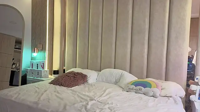 Snapshot of Iamnyxy chatting on 11-29-25, 11:02 Iamnyxy online show from 11-29-25, 11:02