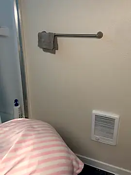 NaomiBella333 online show from 11-12-25, 10:52