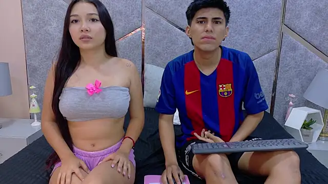 Snapshot of Lily_y_Finn chatting on 11-20-25, 12:05 Lily y Finn online show from 11-20-25, 12:05