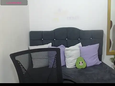 Bia LuxBia Lux online show from 11-28-25, 08:22