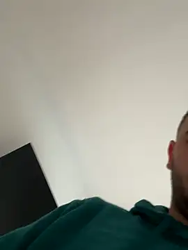 Snapshot of Alex005962 chatting on 11-13-25, 12:37 Alex005962 online show from 11-13-25, 12:37