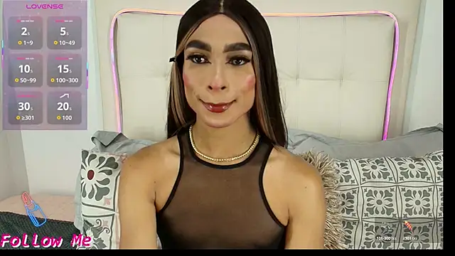 Daphne Hills online show from 03-07-26, 04:20