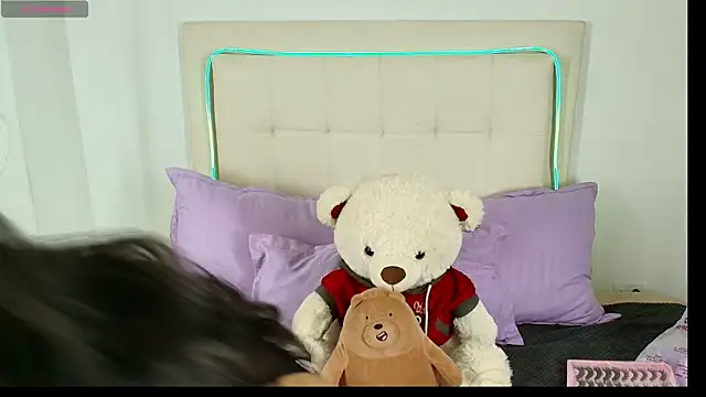 Daphne Hills online show from 03-15-26, 06:47