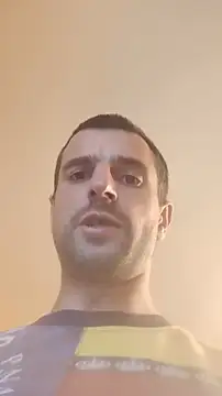 Snapshot of TwardyKierowca chatting on 11-20-25, 05:56 TwardyKierowca online show from 11-20-25, 05:56