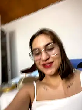 Snapshot of nani_rosse_of chatting on 12-01-25, 11:43 nani rosse of online show from 12-01-25, 11:43