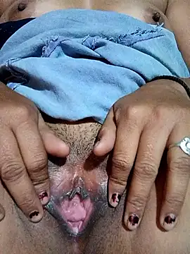 Hot kamla online show from 11-13-25, 06:45