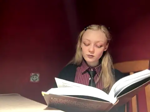 moonlight fiend online show from 12-19-25, 09:22