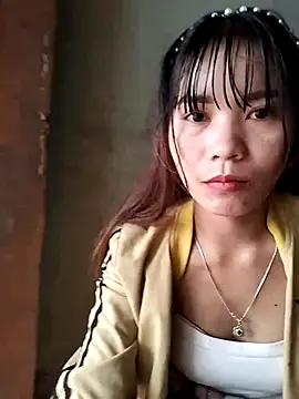 Snapshot of gugu0022 chatting on 12-05-25, 02:20 gugu0022 online show from 12-05-25, 02:20