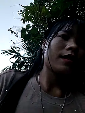 Snapshot of gugu0022 chatting on 05-25-26, 11:44 gugu0022 online show from 05-25-26, 11:44
