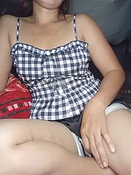 Snapshot of Lyly_sexyy chatting on 06-15-26, 10:01 Lyly sexyy online show from 06-15-26, 10:01