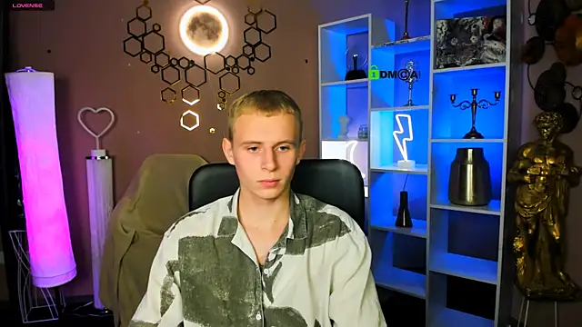 Snapshot of rafael_bien chatting on 11-24-25, 08:08 rafael bien online show from 11-24-25, 08:08