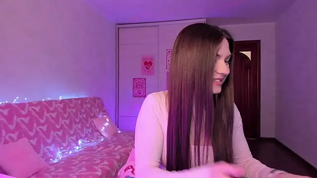 luna lust 212 online show from 04-24-26, 07:16