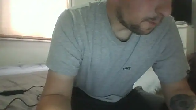 Snapshot of JtkoH2204 chatting on 06-25-26, 11:37 JtkoH2204 online show from 06-25-26, 11:37