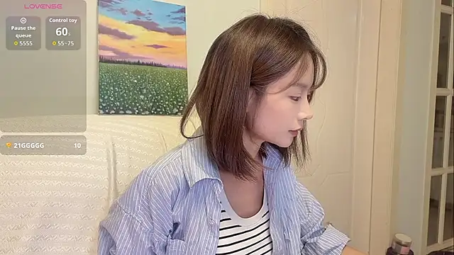 Snapshot of Butterbear chatting on 11-12-25, 06:08 Butterbear online show from 11-12-25, 06:08