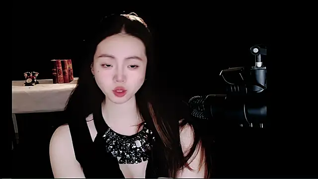 Snapshot of nannanbaby002 chatting on 11-15-25, 12:45 nannanbaby002 online show from 11-15-25, 12:45