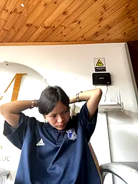 Snapshot of ninffa_18 chatting on 11-13-25, 08:08 ninffa 18 online show from 11-13-25, 08:08