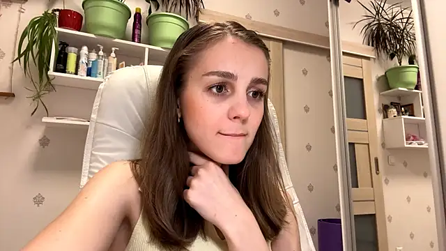 Snapshot of SweetieKatie chatting on 11-14-25, 01:21 SweetieKatie online show from 11-14-25, 01:21