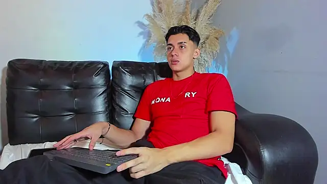 ZeusBrant online show from 04-17-26, 01:36