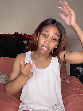 Snapshot of Weendolyn_ chatting on 12-15-25, 11:31 Weendolyn online show from 12-15-25, 11:31