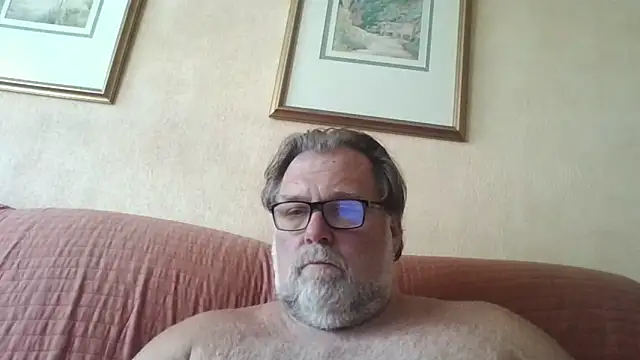 Snapshot of Joshc405 chatting on 06-22-26, 04:37 Joshc405 online show from 06-22-26, 04:37