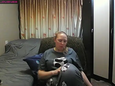 JenniDeep online show from 04-21-26, 03:28