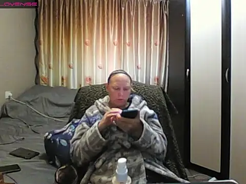JenniDeep online show from 05-21-26, 04:30