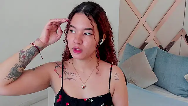 avrilwaynee online show from 03-12-26, 11:49