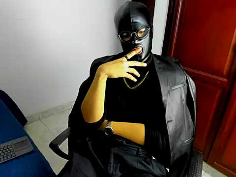 Snapshot of belialcrow666 chatting on 11-13-25, 07:35 belialcrow666 online show from 11-13-25, 07:35