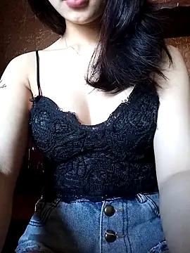 Snapshot of Lynk2x chatting on 11-14-25, 02:32 Lynk2x online show from 11-14-25, 02:32