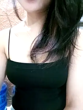 Snapshot of Lynk2x chatting on 11-15-25, 05:09 Lynk2x online show from 11-15-25, 05:09