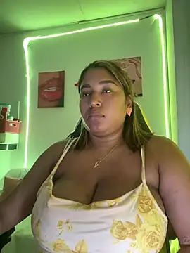 Snapshot of morena-2025 chatting on 05-23-26, 09:41 morena-2025 online show from 05-23-26, 09:41
